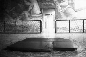 Igino Legnaghi. Museo Civico di Palazzo Te. Mostra: "Sculture 1963/82". Opera esposta nella "Sala dei Giganti".