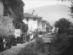 Pisogne - Funerale del Cavalier Tempini - Corteo funebre