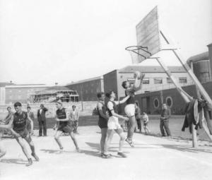 Cremona - Campo sportivo Roberto Farinacci - Gli Agonali - Partita di pallacanestro