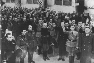 Fascismo - visite ufficiali, inaugurazioni e simili - Wattenstheedt - Terzo Premio Cremona di pittura - Gerarchi fascisti con gli operai delle Officine Goering