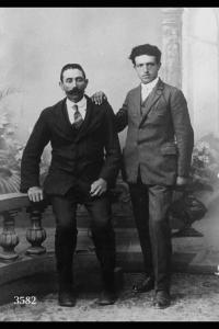 Ritratto dei boscaioli Gaspare e Valentino Rota della Roncola, emigrati in Francia.