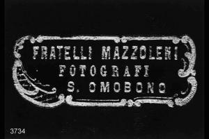 Riproduzione del timbro commerciale dello studio fotografico F.lli Mazzoleni.