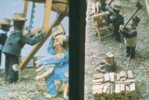 Poggio Rusco - Figurazioni di Remo Merighi - Plastico con scena di lavoro agricolo - Segatura e taglio del legname