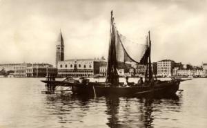 Venezia - Molo S. Marco - Imbarcazione