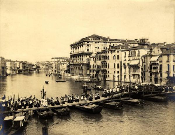 Venezia - Canal Grande - Ponte del Redentore - Processione religiosa