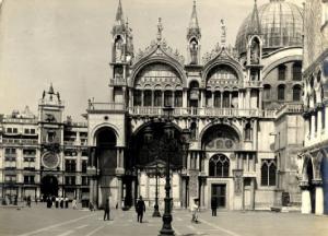 Venezia - Piazza S. Marco - Basilica di S. Marco e Torre dell'Orologio