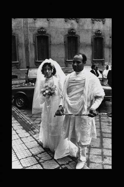 Eritrei a Milano. Matrimonio. Ritratto della coppia in abito da cerimonia.