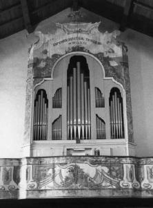 Stazzona. Chiesa di Stazzona . Organo a canne.