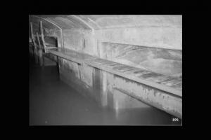 Società Edison - Cedegolo - Centrale idroelettrica Cedegolo II - Camminamento sul lato di un canale in galleria