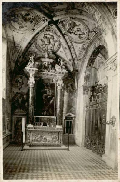 Pavia - Certosa - Chiesa - Cappella laterale - Altare
