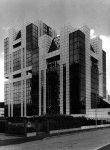 Milano - centro urbano - edificio per uffici - sede della Banca Nazionale del Lavoro