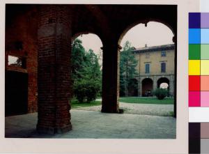 San Giuliano Milanese - Rocca Brivio - cortile interno - porticato - archi