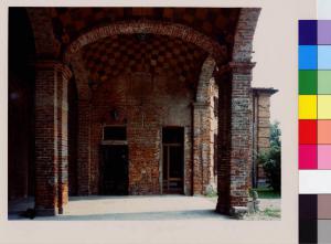 San Giuliano Milanese - Rocca Brivio - porticato in mattoni a vista