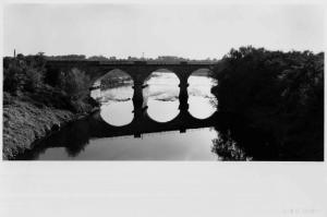 [Località non identificata] - fiume Lambro - ponte - vegetazione
