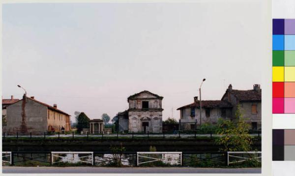Corsico - Naviglio Grande - cascina Guardia di sotto - oratorio della Madonna della Guardia - edicola commemorativa