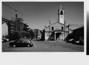 Buccinasco - via Roma - chiesa - palazzi in costruzione