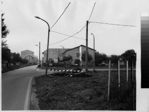 Carugate - incrocio stradale - edifici rurali - centro abitato