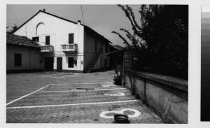 Binasco - edificio a corte sul Ticinello