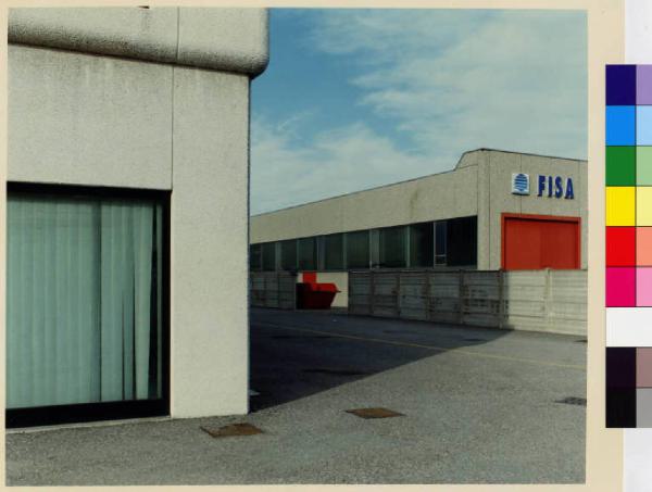 Lainate - località Grancia - via Varese 22 - edifici industriali della Fisa CM Eletronics