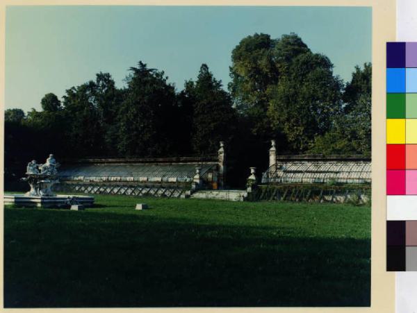 Lainate - villa Litta - parco - fontana - serre