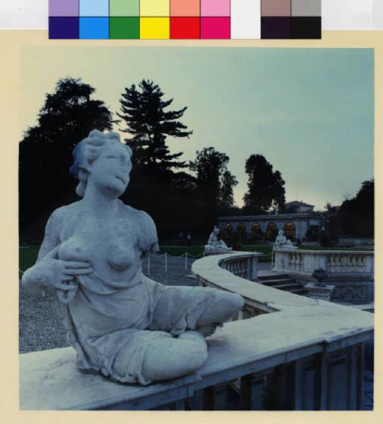 Lainate - villa Litta - giardino all'italiana - statua della Fontana di Galatea - "Orangerie"
