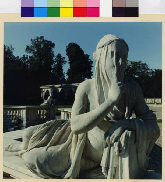 Lainate - villa Litta - giardino all'italiana - statua della Fontana di Galatea