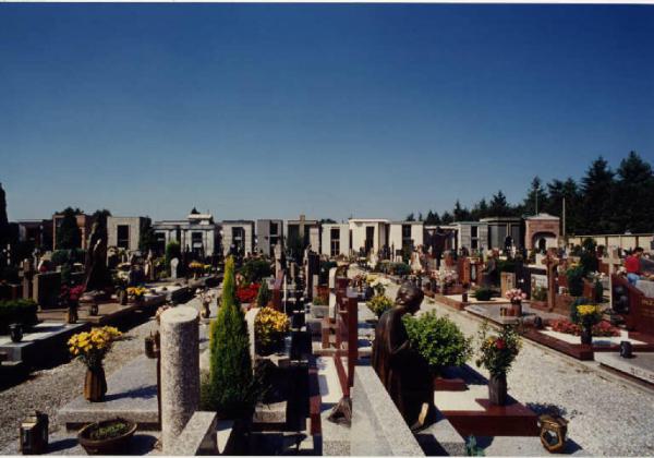 Senago - cimitero - tombe - interno