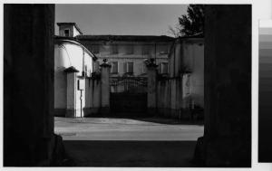 Brugherio - villa Brivio - cancello