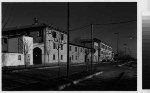 Brugherio - frazione di Baraggia - via San Francesco - edifici a corte