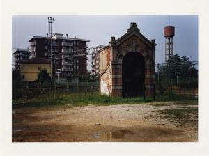 Garbagnate Milanese - cappella del cimitero - ferrovia - edifici a blocco - serbatoio dell'acqua