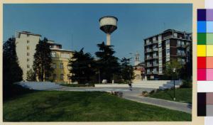 Lainate - centro storico - piazza Matteotti - edifici a blocco - serbatoio dell'acqua