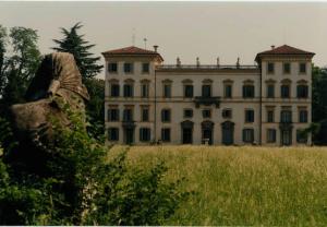 Senago - villa Borromeo - parco - statua della sfinge