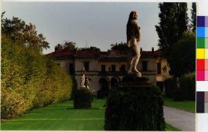 Vimercate - località di Santa Maria Molgara - villa Meli Lupi di Soragna - parco - statue