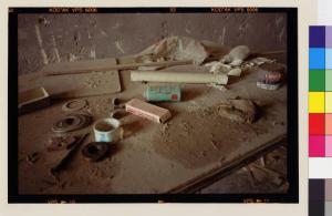 Paderno Dugnano - tessitura Crosio - oggetti sopra a un tavolo