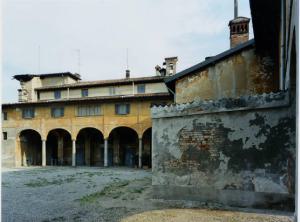Bollate - località Castellazzo - villa Arconati - cortile interno