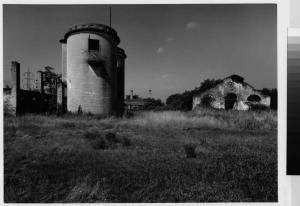 Liscate - cascina Mora - resti del fienile - silos