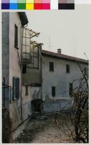 Boffalora sopra Ticino, via Dante - Casa a corte