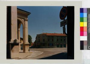 Inveruno - piazza San Martino - chiesa - portico - centro storico