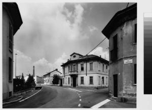 Inveruno - via Piave e via Marsala - palazzi - fabbriche con ciminiera