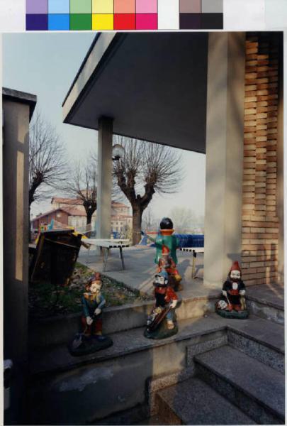 Ronco Briantino - scuola materna - portico con statua di Biancaneve - chiesa sconsacrata di Sant'Ambrogio ad Nemus