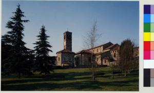 Carate Brianza - frazione di Agliate - basilica dei Santi Pietro e Paolo - parco