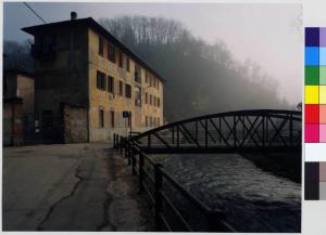 Carate Brianza - località di Realdino - fiume Lambro - case operaie - ponte in ferro