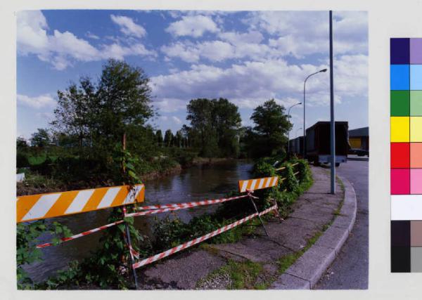 Milano - fiume Lambro - area C.A.M. protezioni provvisorie