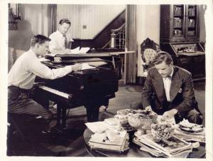 Scena del film "Parole e Musica" - regia di Norman Taurog - 1948 - attore Mickey Rooney