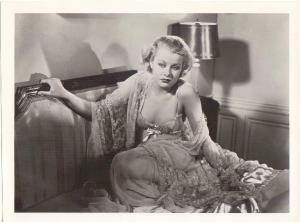Scena del film "L'ultimo Adamo" - regia Alfred L. Werker - 1933 - attrice Joan Marsh