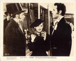 Scena del film "Jezebel. La figlia del vento " - regia William Wyler - 1938 - attrice Bette Davis