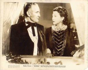 Scena del film "Jezebel. La figlia del vento " - regia William Wyler - 1938 - attrice Fay Bainter