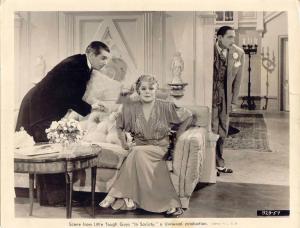 Scena del film "Little Tough Guys in Society" - regia Erle C. Kenton - 1938 - attori Mary Boland e Mischa Auer