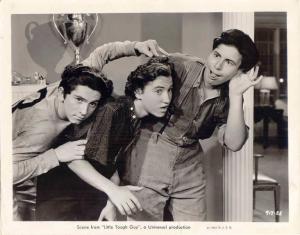 Scena del film "Little Tough Guy" - regia Harold Young - 1938 - attori Bernard Punsly, Hally E. Chester e Gabriel Dell