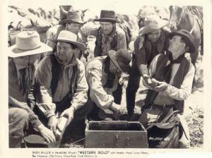 Scena del film "Western Gold" - regia Howard Bretherton - 1937